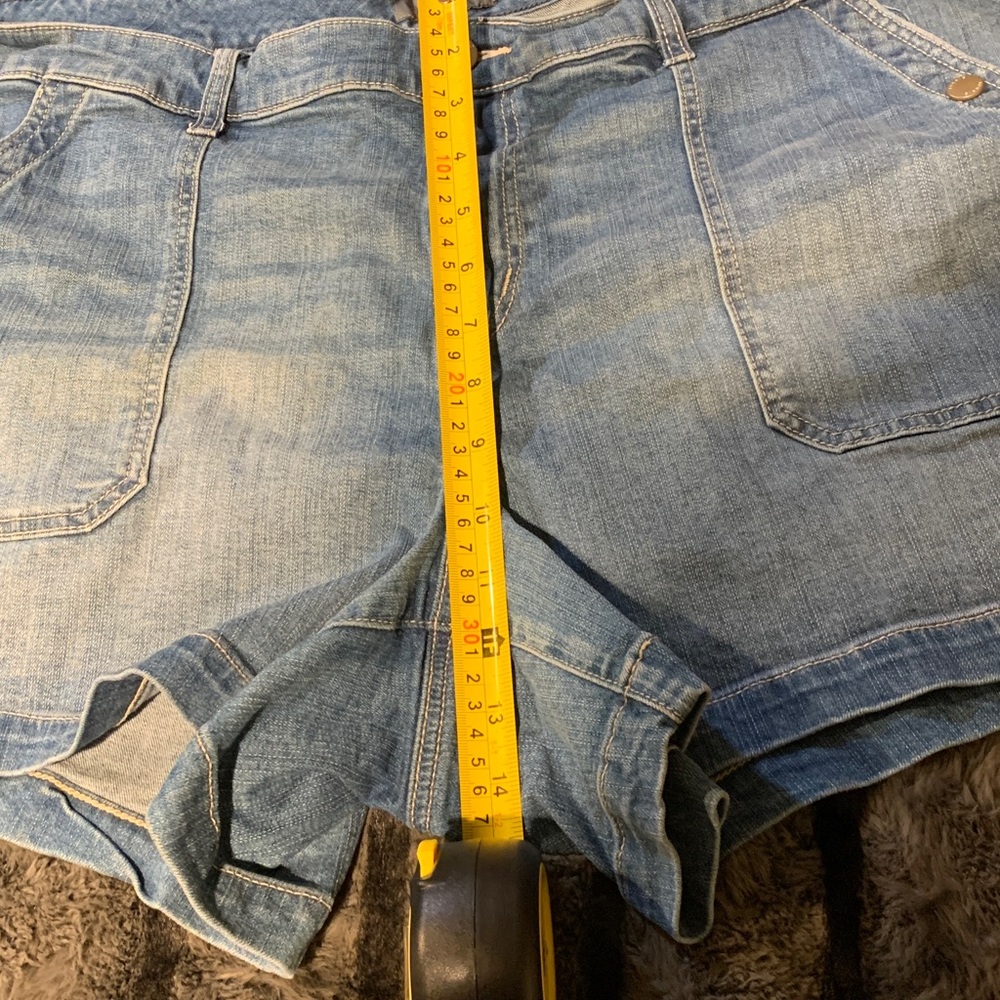 #97 “Torrid” Light Blue Jean Shorts - Picture 6 of 8